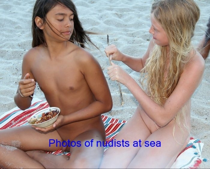 Summer nudist holidays naked on the seashore new photos Summer nudist holidays naked on the seashore new photos